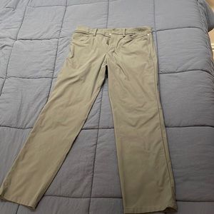 Lulu Lemon ABC pants slim fit size 30 (W) x 28 (L). Light gray